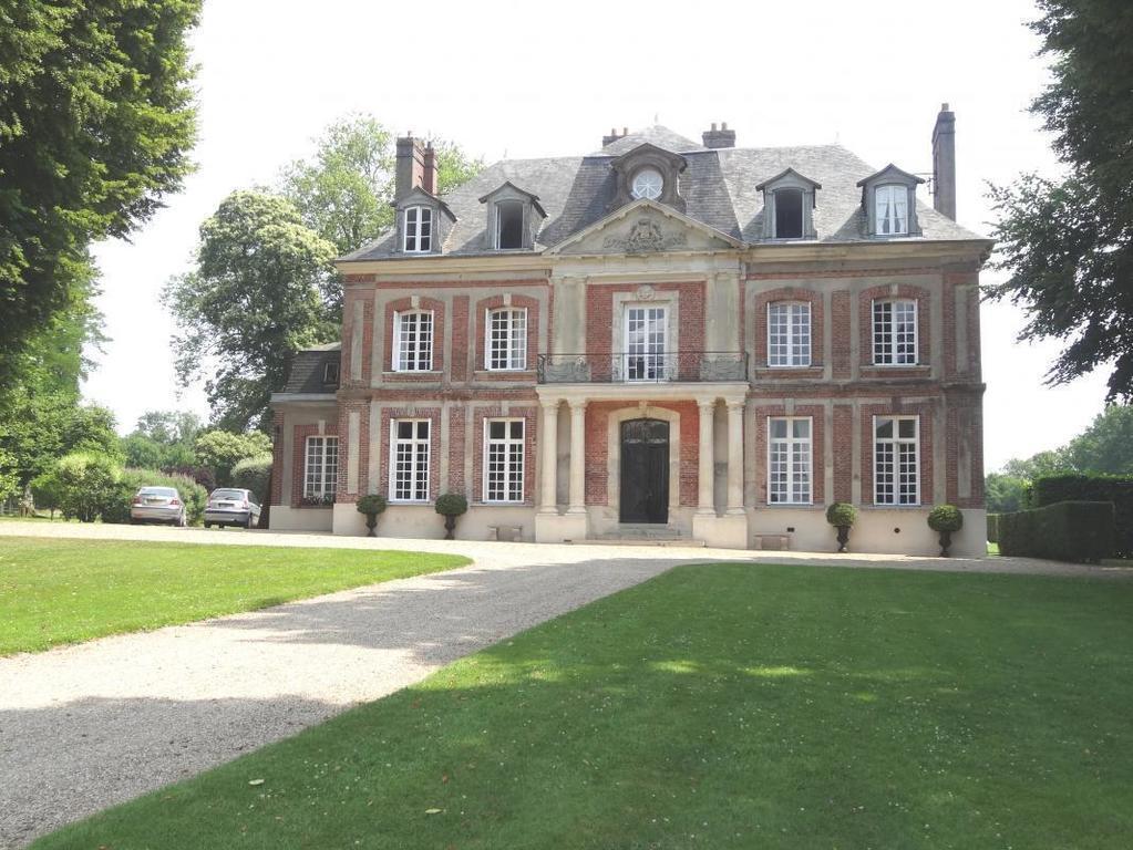 Отель Chateau De Maillot Bonneville-la-Louvet Экстерьер фото